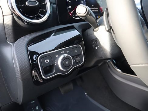 New 2026 Mercedes-Benz CLA 250 4MATIC image 31