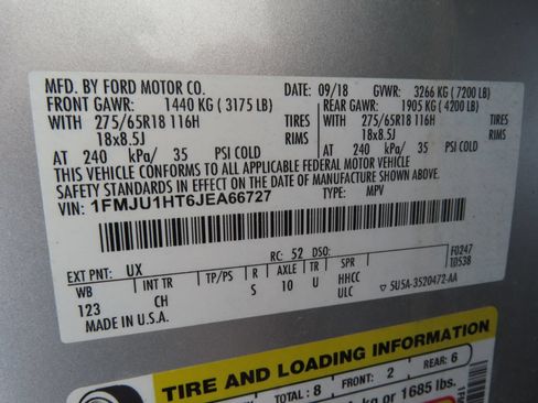 Used 2018 Ford Expedition XLT w/ Equipment Group 202A RWD image 29