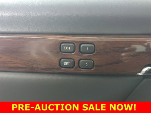 Used 2002 Cadillac De Ville w/ Comfort/Convenience Pkg image 15