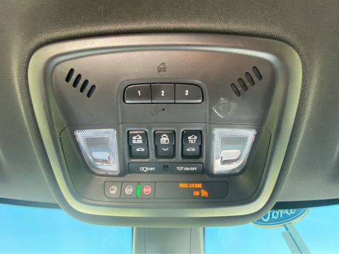 Used 2023 Chevrolet Traverse RS AWD/4WD image 40
