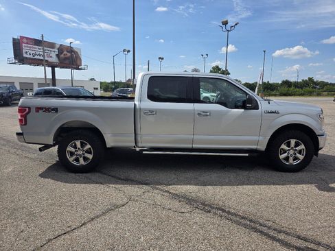 Used 2018 Ford F150 XLT w/ Equipment Group 302A Luxury AWD/4WD image 4