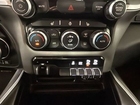 Used 2022 RAM 1500 Big Horn AWD/4WD image 23