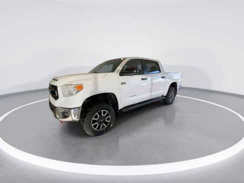 Used 2017 Toyota Tundra SR5 image 4
