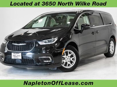 Used 2023 Chrysler Pacifica Touring-L