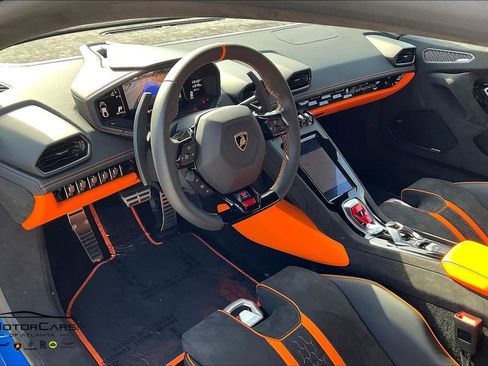 Used 2024 Lamborghini Huracan Tecnica image 11