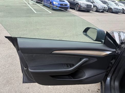 Used 2022 Tesla Model 3 Standard Range RWD image 17