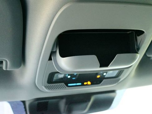 Used 2021 Ford F150 XLT image 19