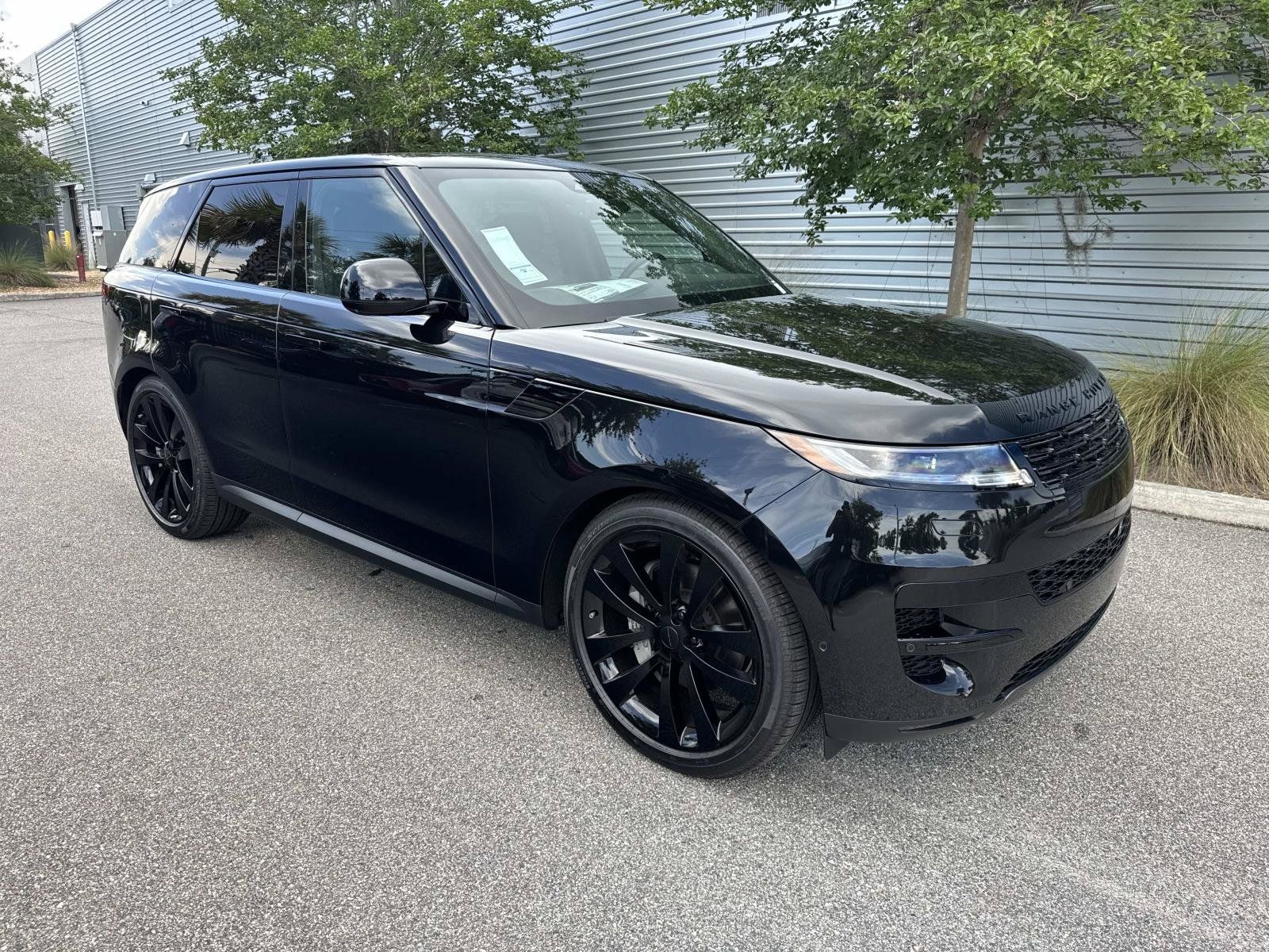 New 2026 Land Rover Range Rover Sport SE AWD/4WD image 4