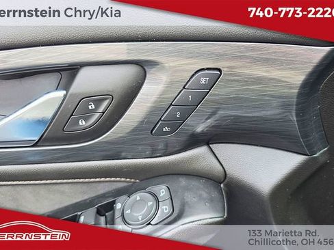 Used 2024 Chevrolet Traverse High Country image 15