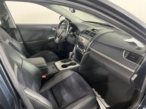 Used 2012 Toyota Camry SE image 42