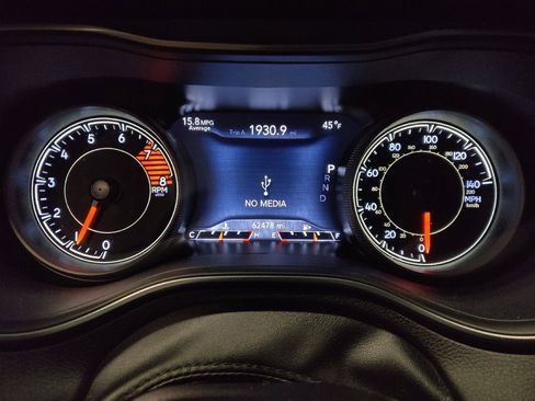 Used 2021 Jeep Cherokee Limited image 23