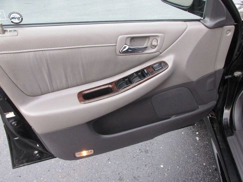 Used 2001 Honda Accord EX image 33