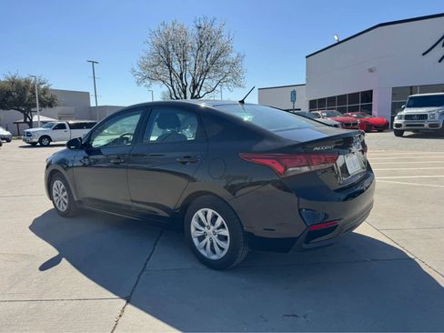 Used 2021 Hyundai Accent SE image 7