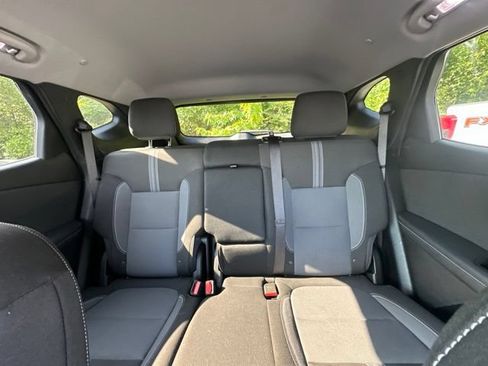 Used 2025 Chevrolet Blazer LT AWD/4WD image 8
