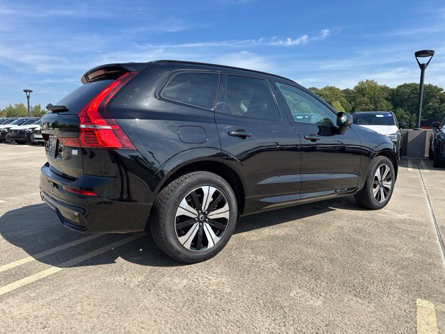 Certified 2024 Volvo XC60 T8 Plus w/ Climate Package AWD/4WD image 9