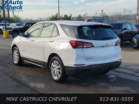 Used 2023 Chevrolet Equinox LS image 3