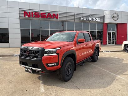 New 2025 Nissan Frontier PRO-4X w/ Pro Convenience Package