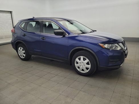 Used 2018 Nissan Rogue S image 11