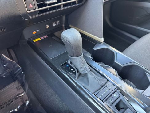 Used 2025 Toyota Camry LE image 36