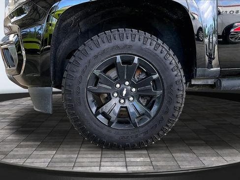 Used 2021 Chevrolet Colorado Z71 w/ Z71 Midnight Edition RWD image 30