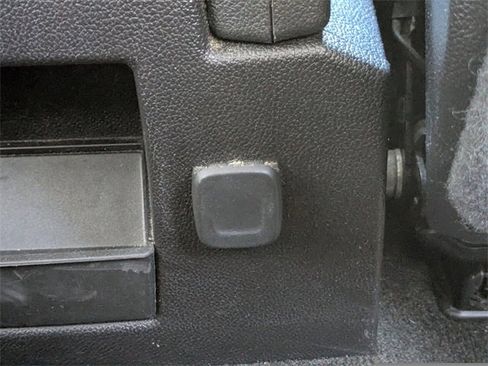 Used 2018 Chevrolet Silverado 1500 LT w/ All Star Edition image 16