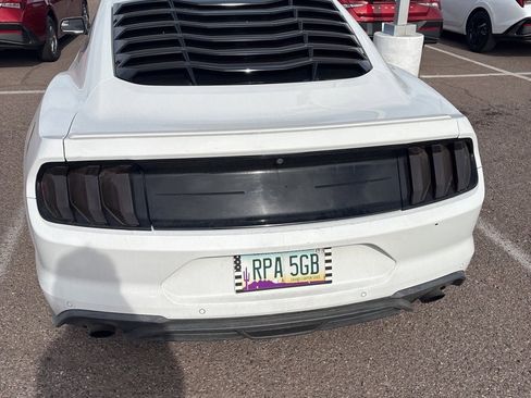 Used 2019 Ford Mustang Premium image 3