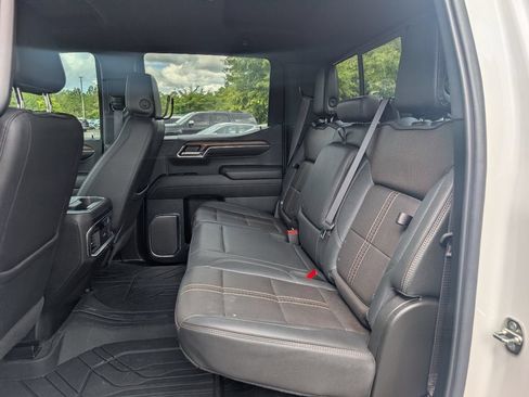 Used 2024 Chevrolet Silverado 1500 High Country AWD/4WD image 35