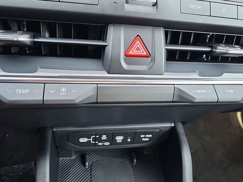New 2025 Kia K4 EX image 22