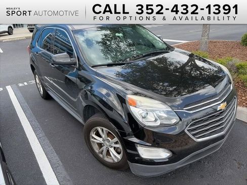 Used 2017 Chevrolet Equinox LT image 1