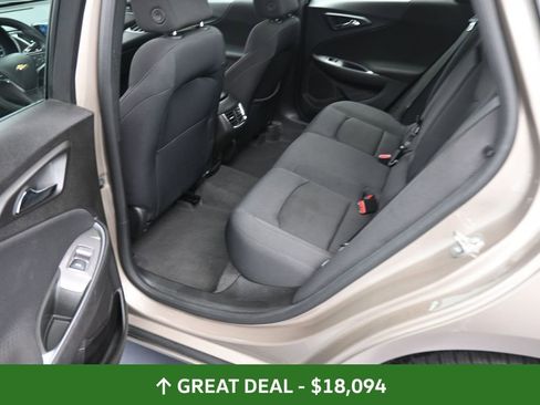Used 2024 Chevrolet Malibu LT image 18