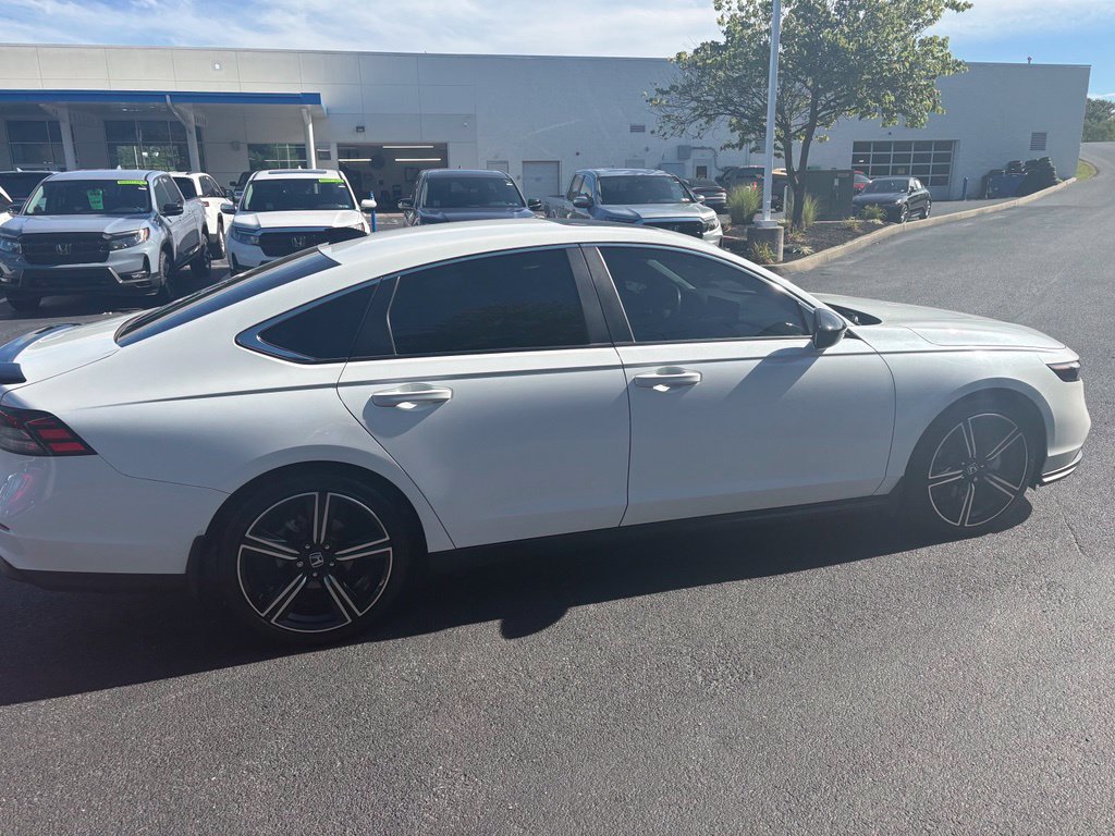 Used 2024 Honda Accord Sport image 8