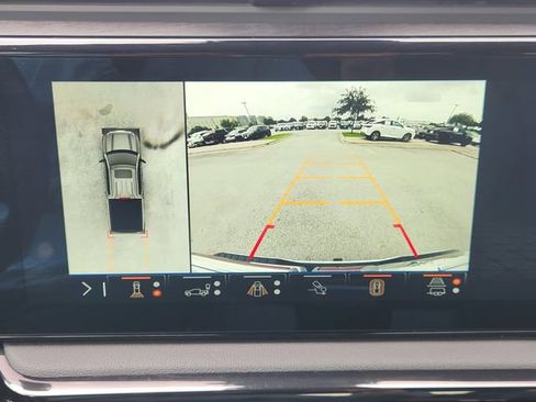 Used 2024 GMC Sierra 1500 AT4 w/ Technology Package AWD/4WD image 15