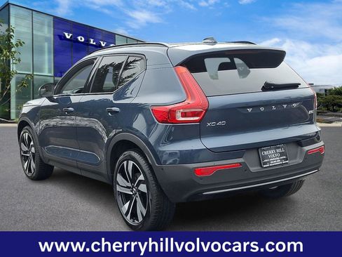 Certified 2026 Volvo XC40 B5 Ultra image 5