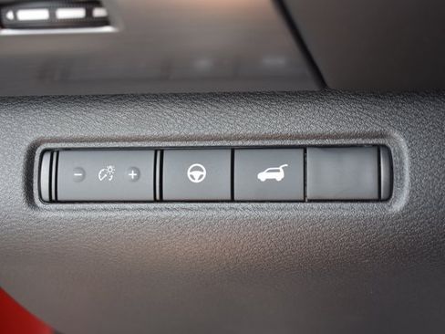 Used 2025 Nissan Pathfinder Rock Creek AWD/4WD image 30