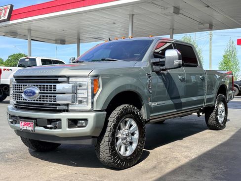Used 2019 Ford F250 Platinum w/ Platinum Ultimate Package image 6