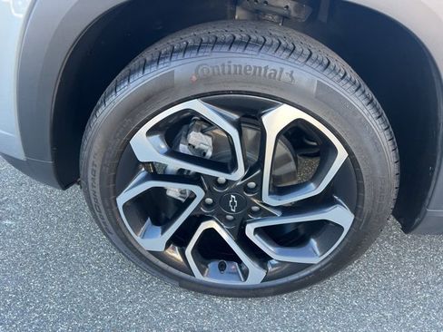 Used 2024 Chevrolet Trax RS w/ Driver Confidence Package image 9