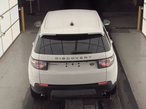 Used 2019 Land Rover Discovery Sport SE image 10