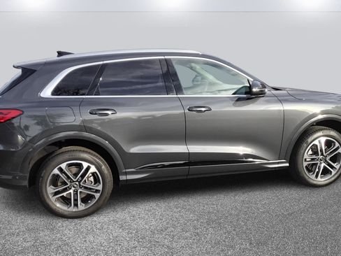 Certified 2025 Audi Q5 Premium Plus w/ Premium Plus image 4