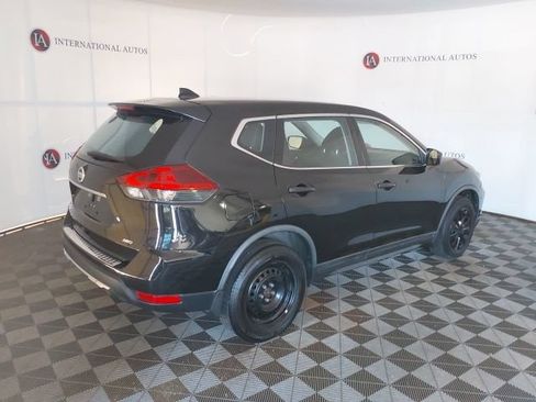 Used 2018 Nissan Rogue S AWD/4WD image 5