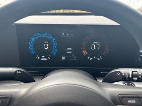 Used 2024 Hyundai Kona SE image 30