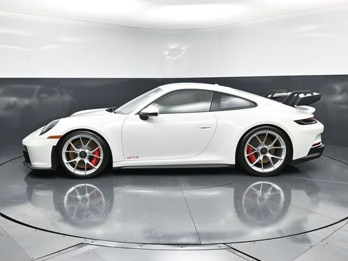 Certified 2024 Porsche 911 GT3 RWD image 2