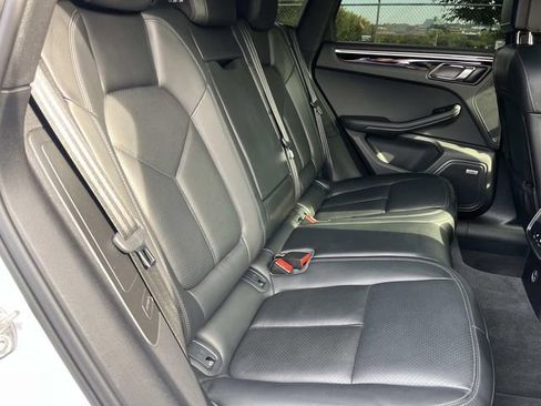 Used 2020 Porsche Macan AWD/4WD image 27