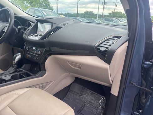 Used 2018 Ford Escape Titanium w/ Ford Safe & Smart Package AWD/4WD image 33
