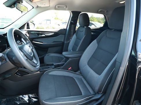 Used 2024 Chevrolet TrailBlazer LT FWD image 21