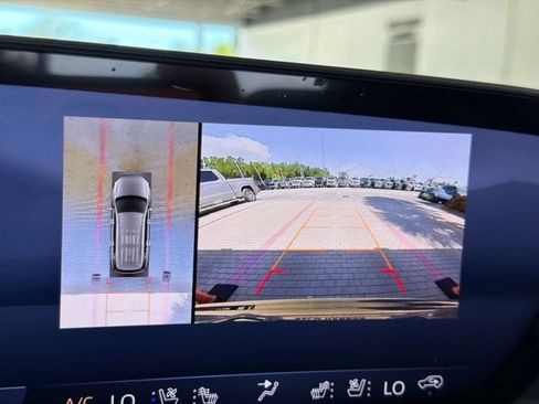 New 2026 Buick Enclave Avenir FWD image 28