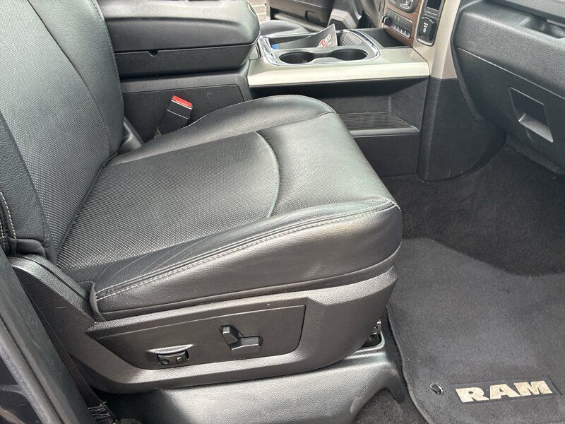 Used 2016 RAM 1500 Laramie w/ Convenience Group AWD/4WD image 17