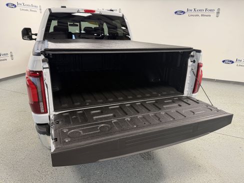 Used 2025 Ford F150 Lariat w/ Equipment Group 501A Mid image 33