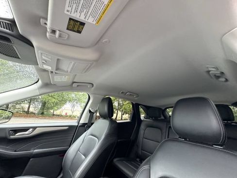 Used 2022 Ford Escape SEL w/ Technology Package FWD image 22