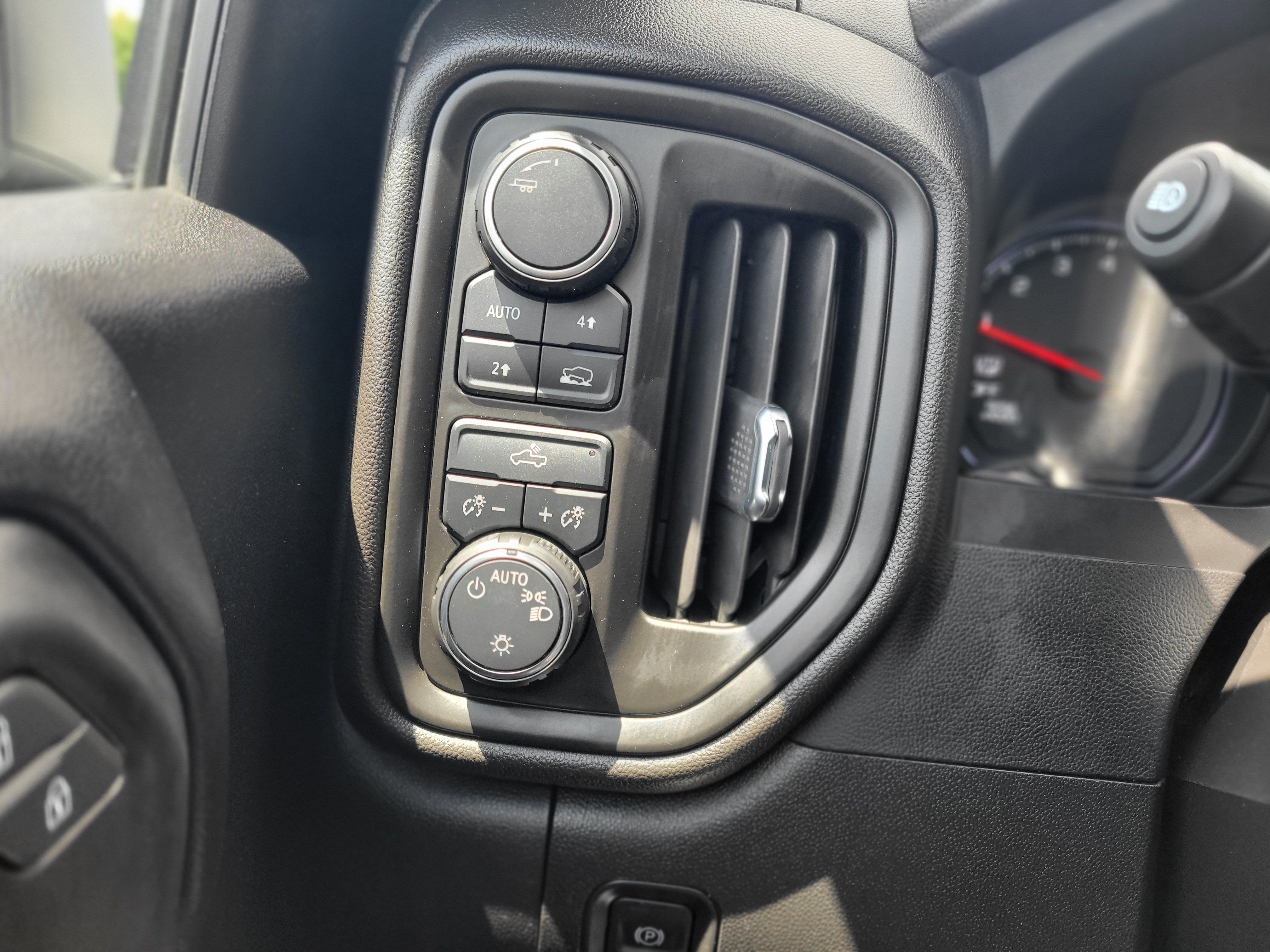 Used 2022 Chevrolet Silverado 1500 Custom AWD/4WD image 20