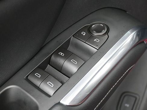 Used 2024 Chevrolet Traverse LT image 14